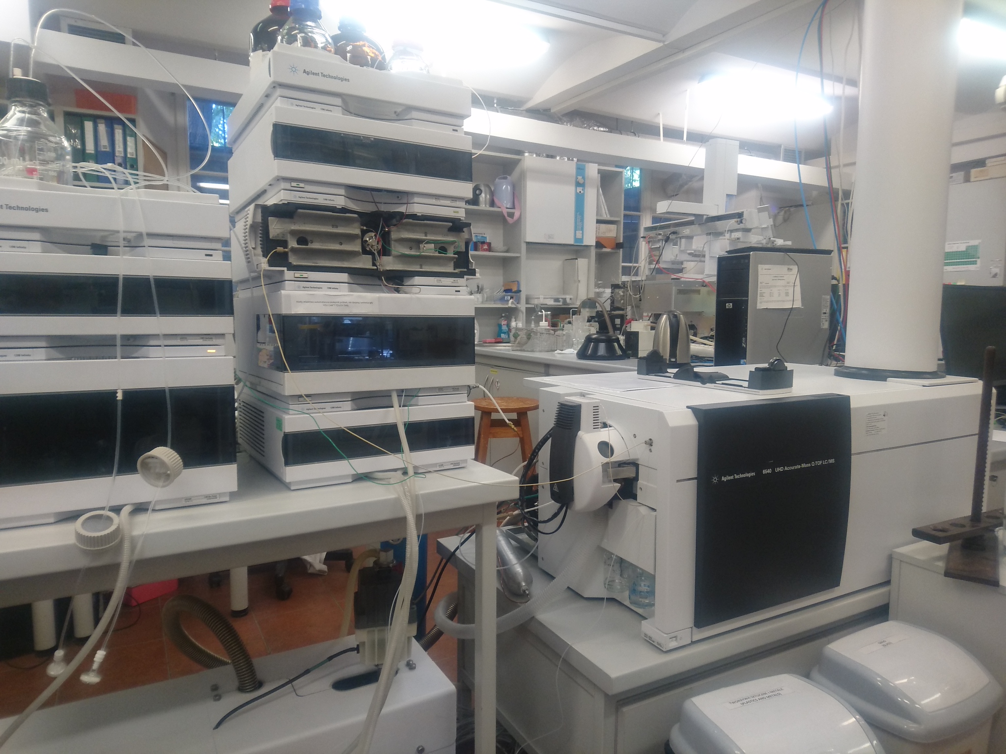 Chromatograph Agilent 6540 UHD Accurate Mass Q-TOF LC / MS ...